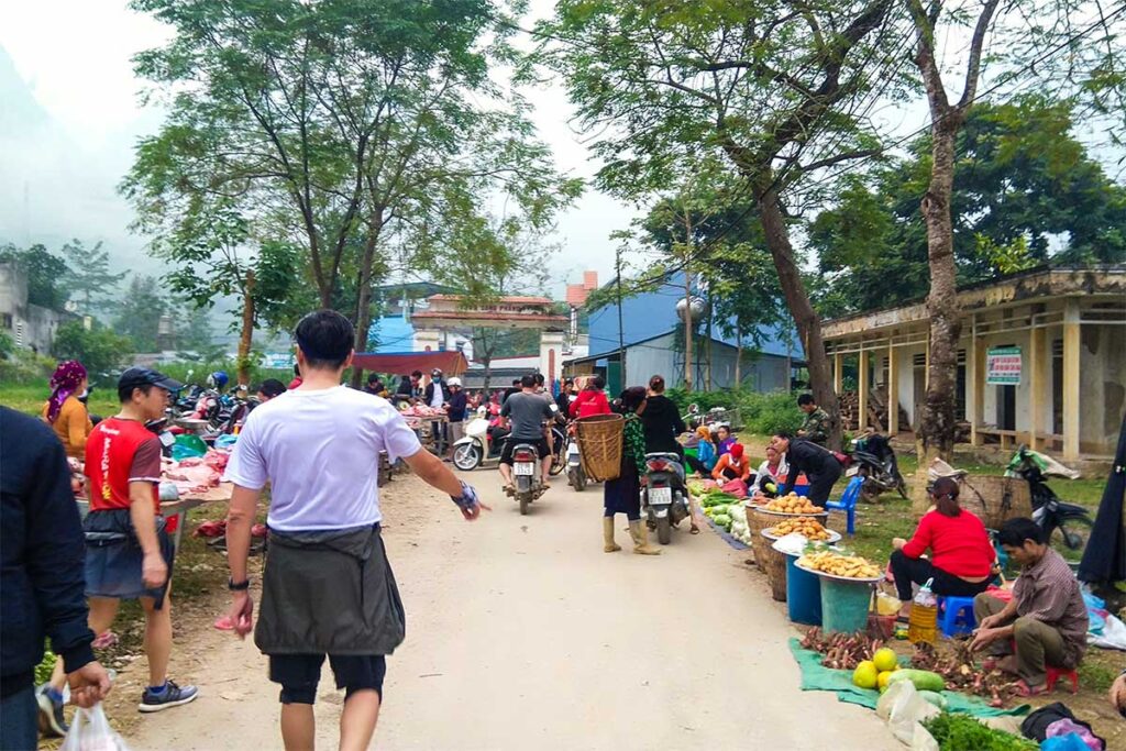 Trang Kim market in Ha Giang