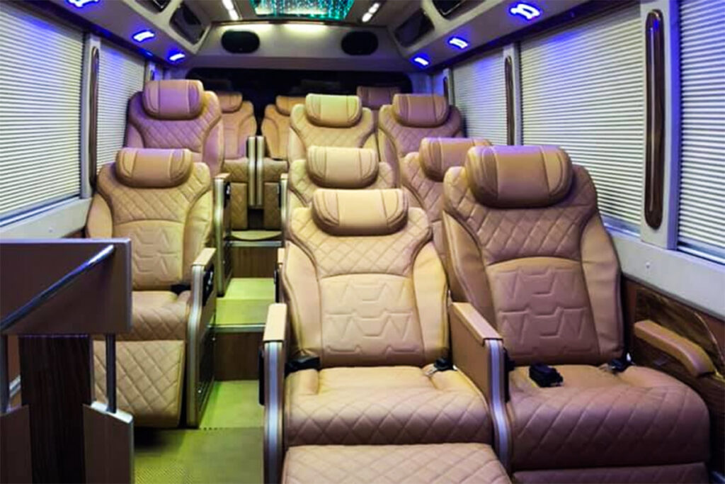 Hanoi to Ha Giang by limousine bus