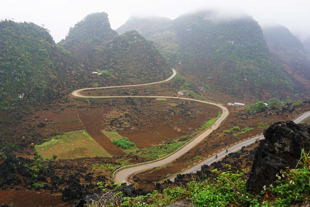 M shape Turn Viewpoint along the Ha Giang Loop in Meo Vac district